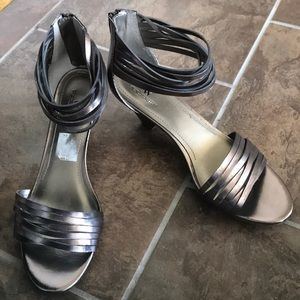Worthington Pewter Shoes Sandals 9 1/2 9.5